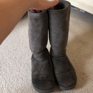 Gray Ugg boots